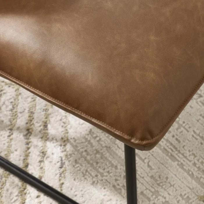 6705_furniture_Saxon Lounge Chair.jpg